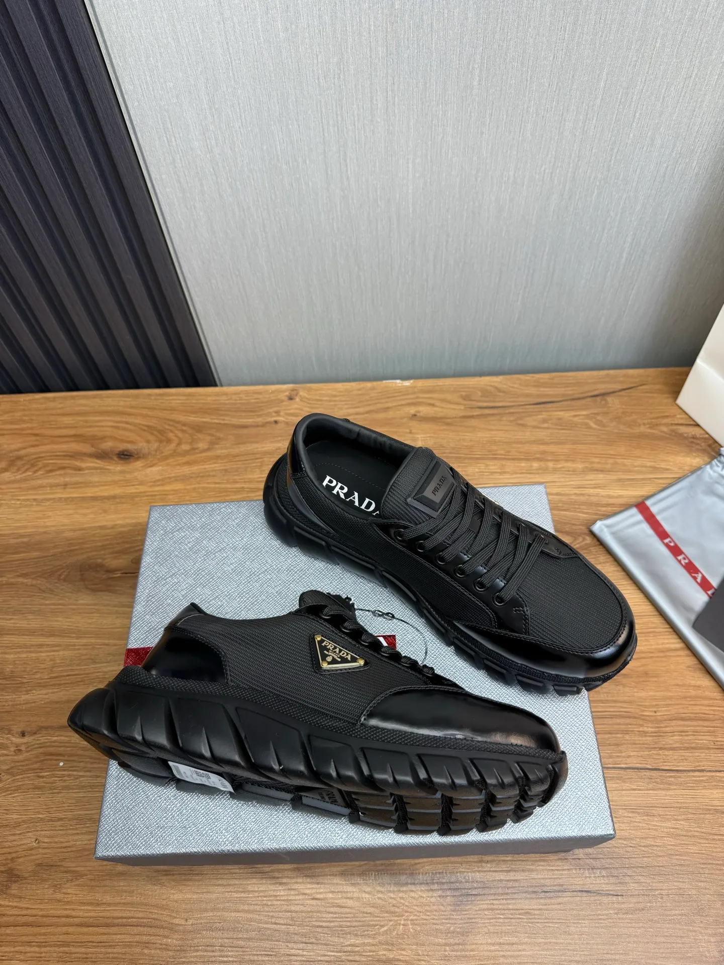 Men's shoes 💰580💰 [PRADA] Popular men's shoes shipped 👏Official website synchronization ⬆️Original cowhide fabric + cowhide lining, 1⃣️:1⃣️reproduction, original sole, 38-45 (45. Customized, non-refundable)